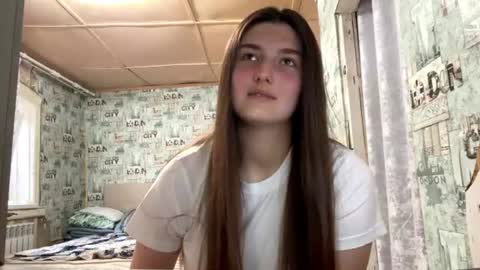 Mila online show from 06/19/26, 11:14
