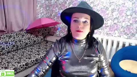 Julia online show from 01/12/25, 08:57