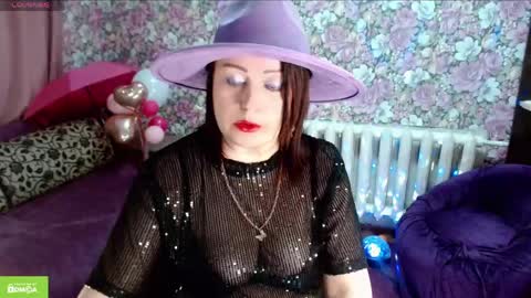 Julia online show from 04/13/26, 08:14