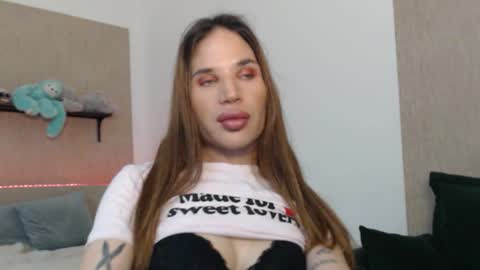 Luna online show from 01/09/26, 05:26