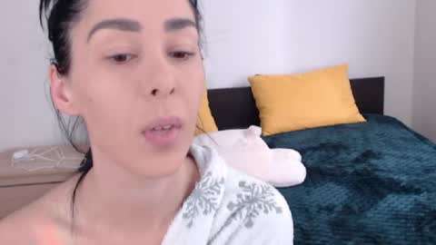 Ellis online show from 04/13/26, 06:08