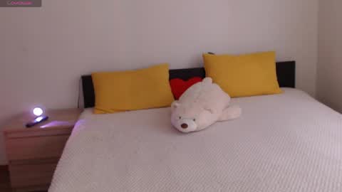 Ellis online show from 04/25/26, 10:18