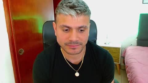 bruno_booss online show from 01/15/26, 01:10