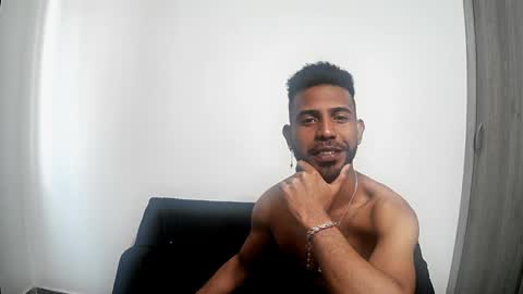 bruno_cortez11 online show from 04/28/26, 05:40