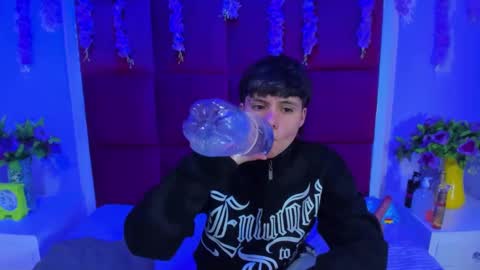 Snapshot of bruno_cruz chatting on 10/03/25, 02:41 Bruno Cruz online show from 10/03/25, 02:41