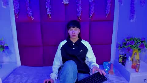 Snapshot of bruno_cruz chatting on 10/05/25, 02:21 Bruno Cruz online show from 10/05/25, 02:21