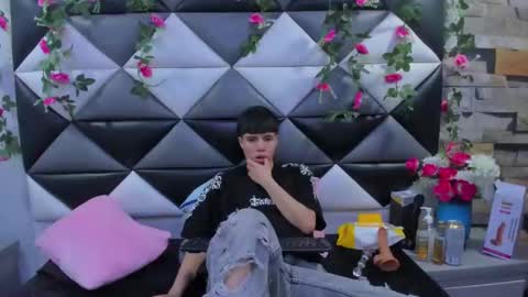 Snapshot of bruno_cruz chatting on 11/09/25, 02:43 Bruno Cruz online show from 11/09/25, 02:43