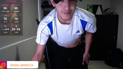 Snapshot of bruno_santos1 chatting on 03/31/26, 12:05 Bruno online show from 03/31/26, 12:05