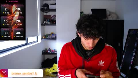 Snapshot of bruno_santos1 chatting on 04/06/26, 12:17 Bruno online show from 04/06/26, 12:17