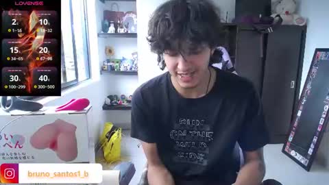 Snapshot of bruno_santos1 chatting on 07/09/26, 12:09 Bruno online show from 07/09/26, 12:09