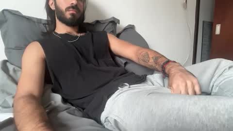 Snapshot of brunobaibe3399 chatting on 04/06/26, 06:53 Sebastian online show from 04/06/26, 06:53