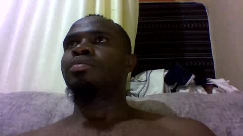 Snapshot of brusedarling chatting on 11/10/25, 01:54 brucedarling online show from 11/10/25, 01:54