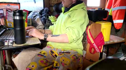 Steve... aka SkinnieDippin aka TimberTramp online show from 01/12/25, 05:01