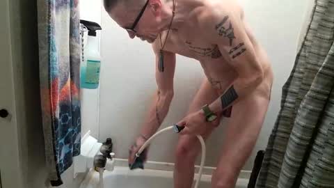 Snapshot of brushsquach chatting on 03/17/26, 05:27 Steve... aka SkinnieDippin aka TimberTramp online show from 03/17/26, 05:27