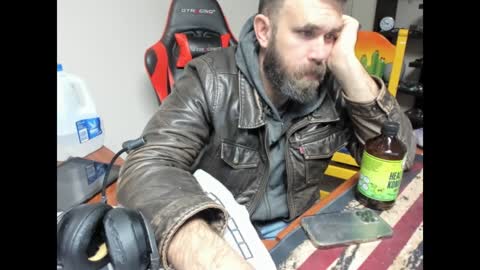 Snapshot of brutalmaster1983 chatting on 01/14/25, 04:47 BRUTALMASTER1983 online show from 01/14/25, 04:47