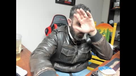 Snapshot of brutalmaster1983 chatting on 01/20/25, 05:26 BRUTALMASTER1983 online show from 01/20/25, 05:26