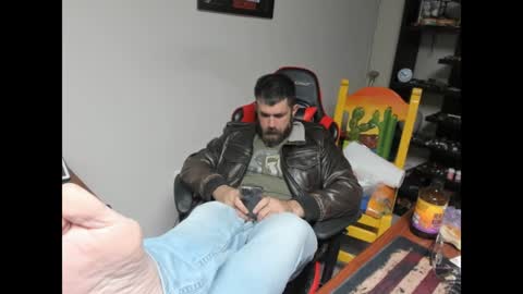 Snapshot of brutalmaster1983 chatting on 01/21/25, 04:43 BRUTALMASTER1983 online show from 01/21/25, 04:43