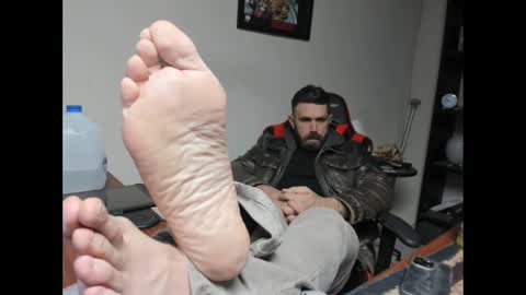 Snapshot of brutalmaster1983 chatting on 02/21/25, 05:35 BRUTALMASTER1983 online show from 02/21/25, 05:35