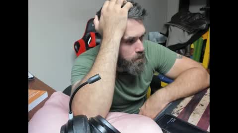 Snapshot of brutalmaster1983 chatting on 09/11/25, 07:58 BRUTALMASTER1983 online show from 09/11/25, 07:58