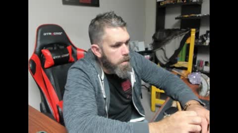 Snapshot of brutalmaster1983 chatting on 09/27/25, 06:57 BRUTALMASTER1983 online show from 09/27/25, 06:57