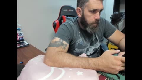 Snapshot of brutalmaster1983 chatting on 10/02/25, 07:10 BRUTALMASTER1983 online show from 10/02/25, 07:10