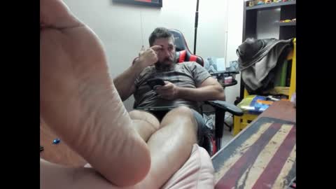 Snapshot of brutalmaster1983 chatting on 10/06/25, 10:07 BRUTALMASTER1983 online show from 10/06/25, 10:07