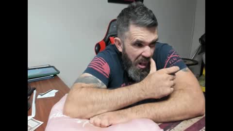 Snapshot of brutalmaster1983 chatting on 10/15/25, 06:19 BRUTALMASTER1983 online show from 10/15/25, 06:19