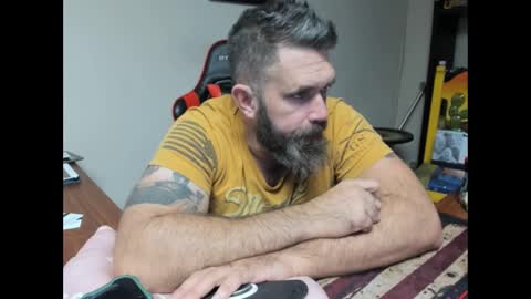 Snapshot of brutalmaster1983 chatting on 10/16/25, 06:53 BRUTALMASTER1983 online show from 10/16/25, 06:53