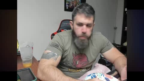 Snapshot of brutalmaster1983 chatting on 10/30/25, 04:25 BRUTALMASTER1983 online show from 10/30/25, 04:25