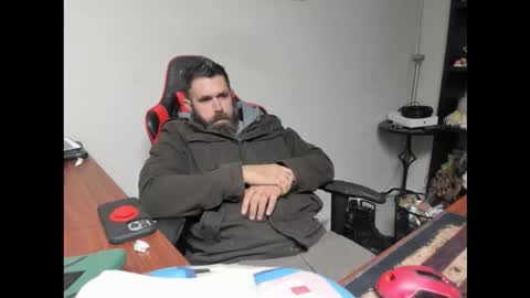 Snapshot of brutalmaster1983 chatting on 12/18/25, 07:53 BRUTALMASTER1983 online show from 12/18/25, 07:53