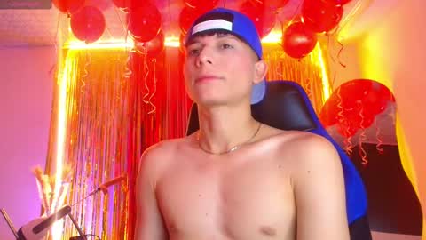 Snapshot of bryam_hot chatting on 09/24/25, 08:34 BRYAM INDEPENDENT MODEL online show from 09/24/25, 08:34