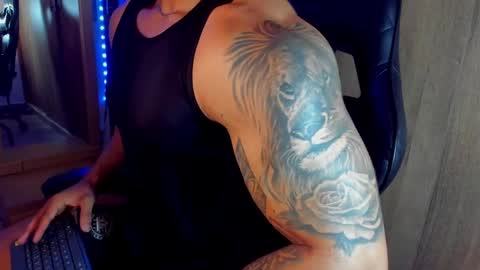 Snapshot of bryan_boy_ chatting on 12/03/24, 11:13 bryan online show from 12/03/24, 11:13