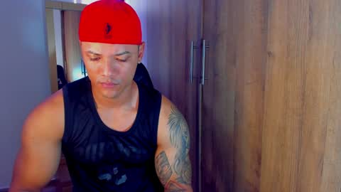 Snapshot of bryan_boy_ chatting on 12/17/24, 01:38 bryan online show from 12/17/24, 01:38