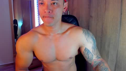 Snapshot of bryan_boy_ chatting on 12/20/24, 02:49 bryan online show from 12/20/24, 02:49