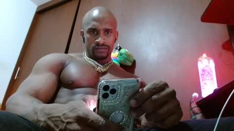 Enjoy the best muscle straws   online show from 02/21/25, 11:21