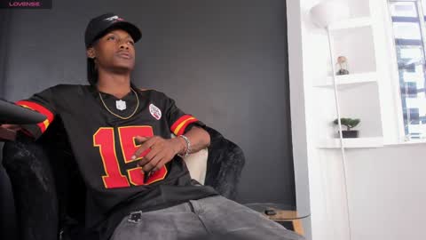 Bryxon  online show from 02/02/25, 03:07