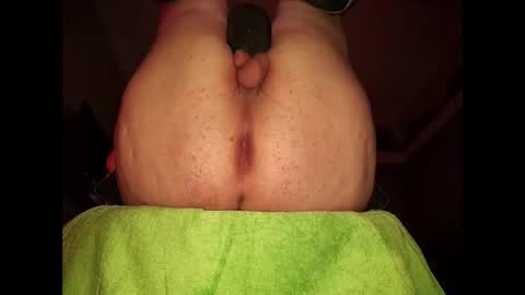 Snapshot of bubbl3sbutt chatting on 10/19/25, 12:17 Bubbl3sbutt online show from 10/19/25, 12:17