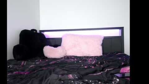 Queen Lola XXX online show from 06/26/26, 05:45