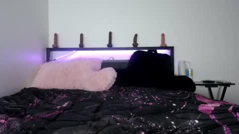 Queen Lola XXX online show from 06/29/26, 05:57