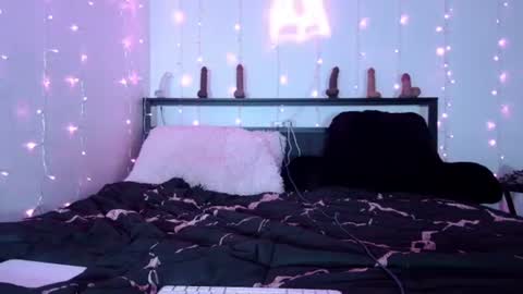 Queen Lola XXX online show from 07/16/26, 06:30