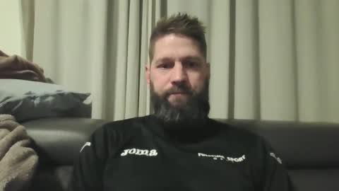 bubblebee1982 online show from 01/15/25, 06:22