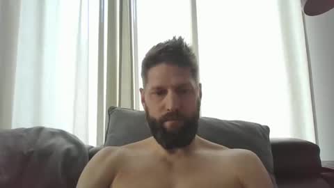 bubblebee1982 online show from 02/21/25, 08:51