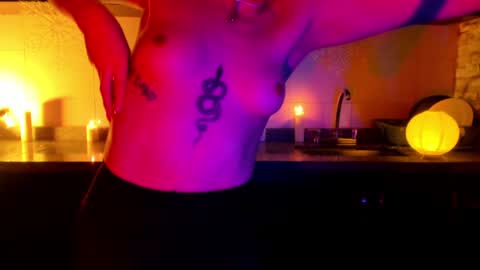 Snapshot of bubblewhite_ chatting on 12/21/24, 02:26 BubbleJereth online show from 12/21/24, 02:26