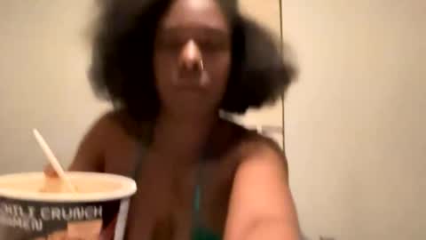 Bubblez the Doll online show from 03/02/26, 03:41