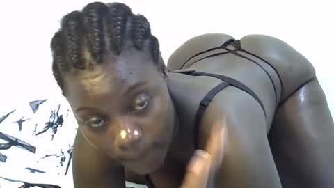 bubbly_ass30 online show from 12/16/25, 07:19