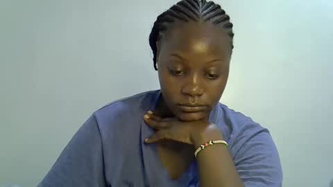 bubbly_ass30 online show from 04/13/26, 11:59