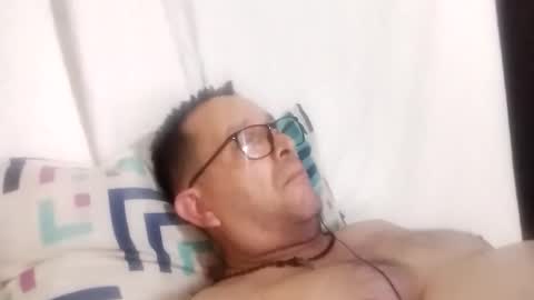 Snapshot of buchs32 chatting on 10/18/25, 05:21 buchs32 online show from 10/18/25, 05:21