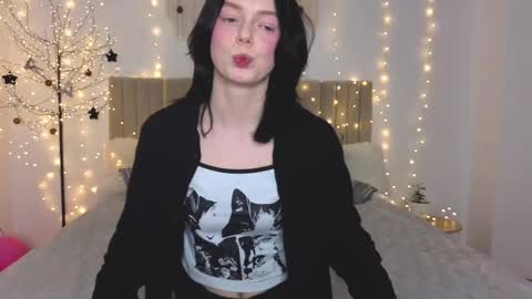 Leona online show from 01/15/26, 07:13