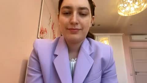 Snapshot of buenabracht chatting on 05/25/26, 10:21 Kate online show from 05/25/26, 10:21