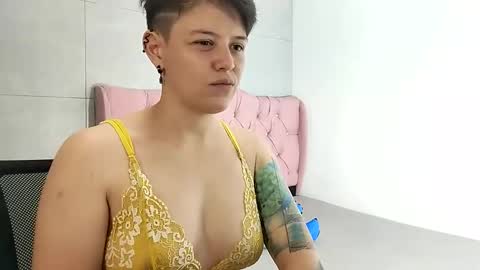 Snapshot of bug2025 chatting on 09/19/25, 04:14 bug2025 online show from 09/19/25, 04:14